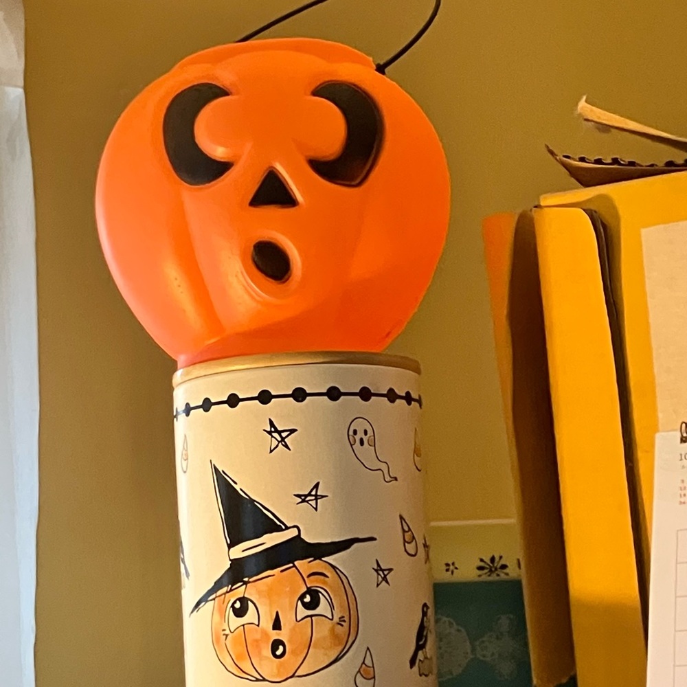 Vintage 6" Halloween ๐ Jack o Lantern boo bucket by General Foam deadstock - Picture 2 of 4